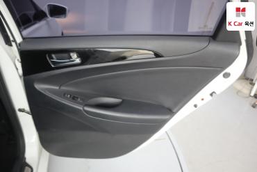 2011 - hyundai sonata