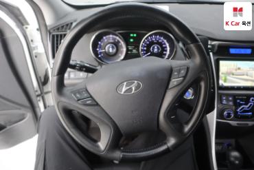 2011 - hyundai sonata