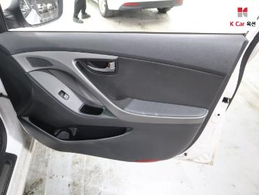 2014 - hyundai avante