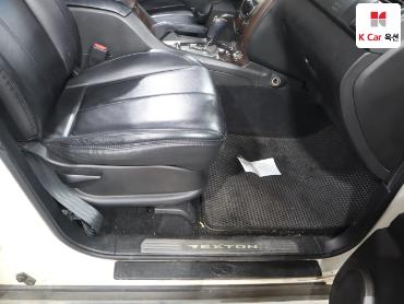 2013 - kg mobility (ssangyong) rexton
