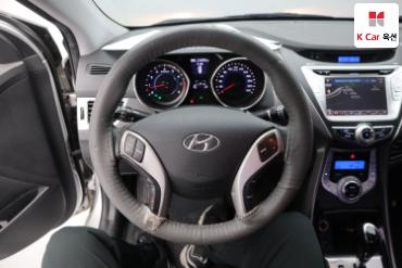 2012 - hyundai avante