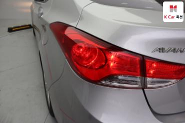 2012 - hyundai avante