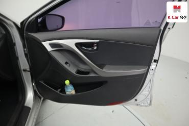 2012 - hyundai avante