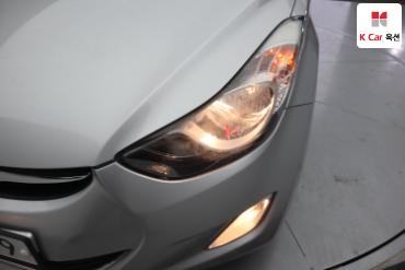 2012 - hyundai avante