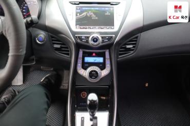 2012 - hyundai avante