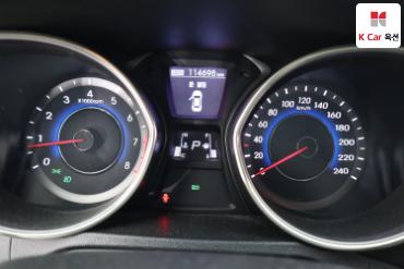 2012 - hyundai avante