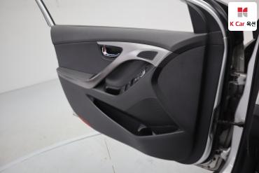 2012 - hyundai avante