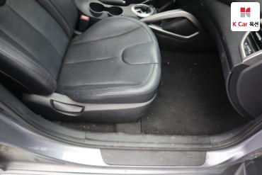 2012 - hyundai veloster