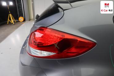 2012 - hyundai veloster