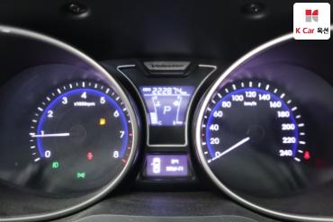 2012 - hyundai veloster