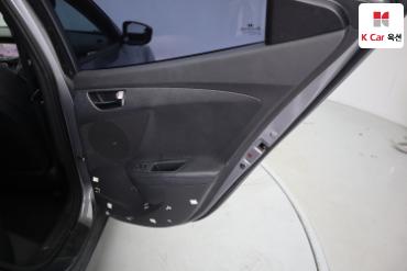 2012 - hyundai veloster