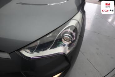 2012 - hyundai veloster