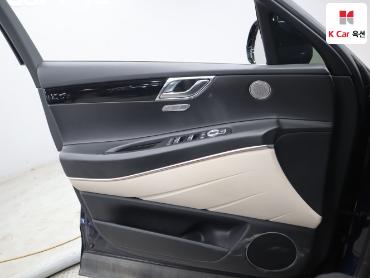 2021 - genesis gv80