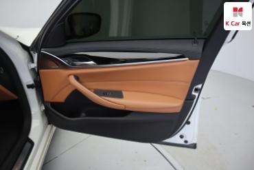 2019 - bmw 5 series