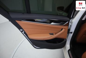 2019 - bmw 5 series