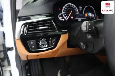 2019 - bmw 5 series