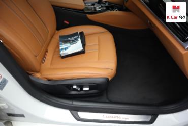2019 - bmw 5 series