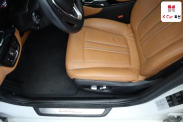 2019 - bmw 5 series