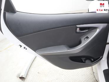 2014 - hyundai avante