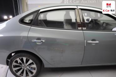 2010 - hyundai avante