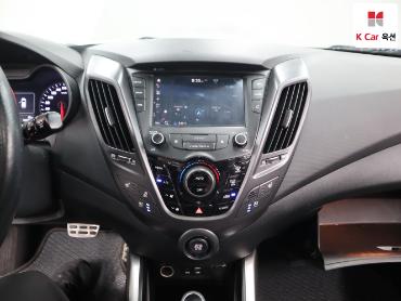 2016 - hyundai veloster