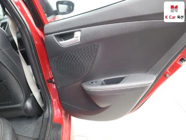 2016 - hyundai veloster