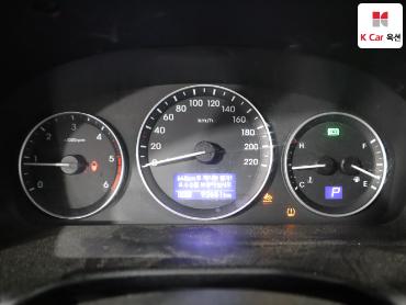 هيونداي Grand Starex 2021 — صورة 11