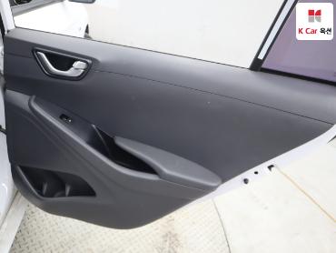 2018 - hyundai ioniq