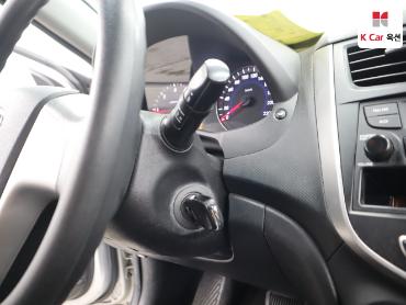 2014 - hyundai accent