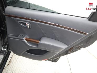 2010 - hyundai grandeur