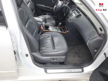 2011 - hyundai grandeur