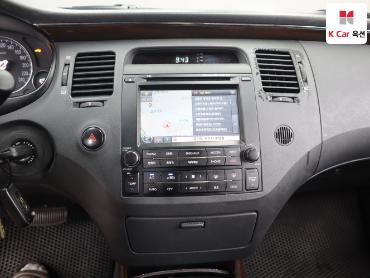2011 - hyundai grandeur