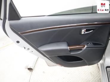 2011 - hyundai grandeur