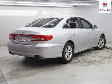 2011 - hyundai grandeur