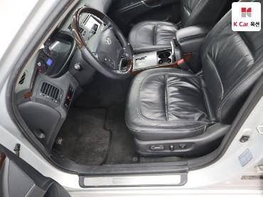 2011 - hyundai grandeur