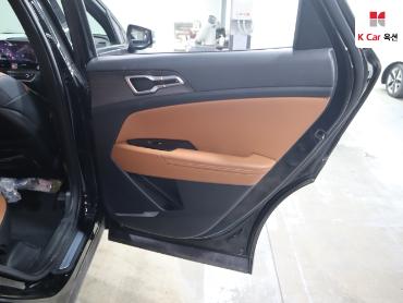 2023 - kia sportage
