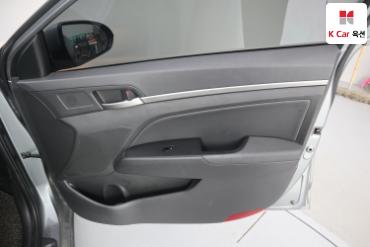 2018 - hyundai avante