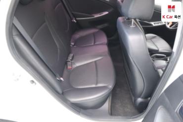2012 - hyundai accent