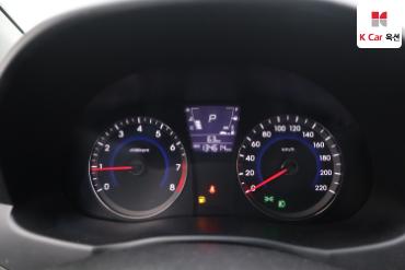 2012 - hyundai accent