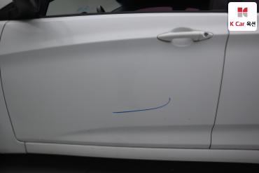 2012 - hyundai accent
