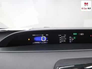 2017 - toyota prius