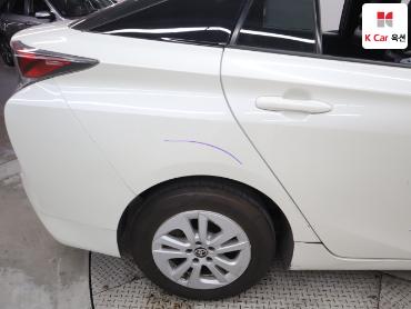 2017 - toyota prius