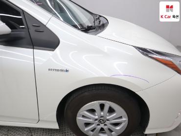 2017 - toyota prius