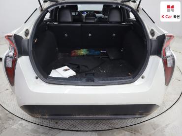 2017 - toyota prius