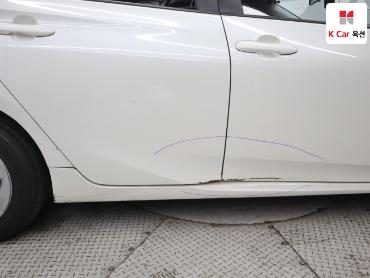2017 - toyota prius