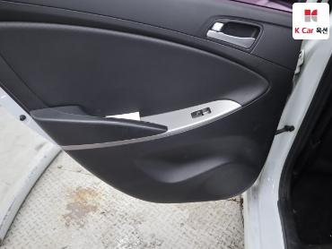 2015 - hyundai accent