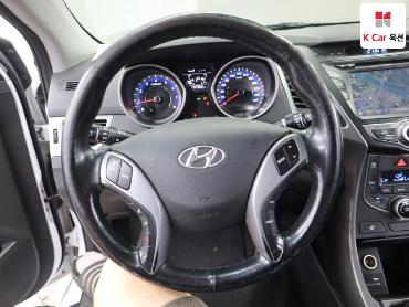 2016 - hyundai avante