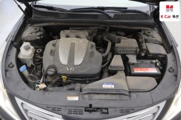 2011 - hyundai grandeur