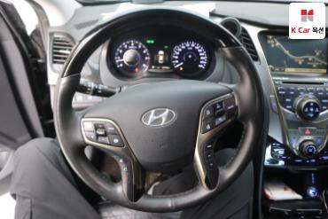 2011 - hyundai grandeur