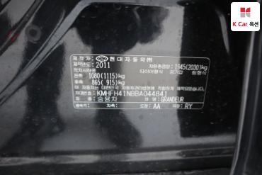 2011 - hyundai grandeur